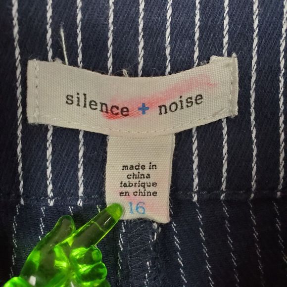 UO Silence + Noise OB670302 Blue White Pin Striped High Waist Cropped Pants  16 - Picture 3 of 5